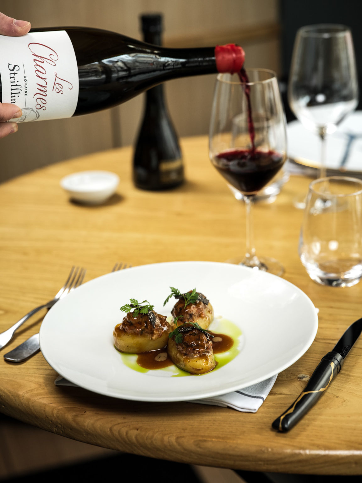 Le service du vin à table